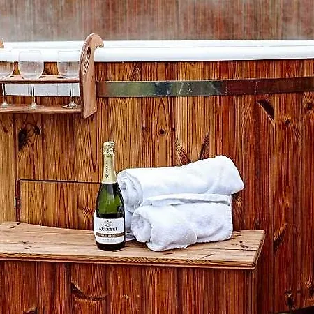 Szálloda Glamping Biala Czapla Nad Jeziorem Czorsztynskim