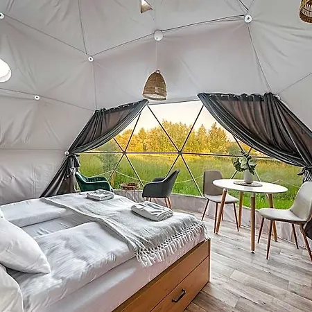 Szálloda Glamping Biala Czapla Nad Jeziorem Czorsztynskim Czorsztyn