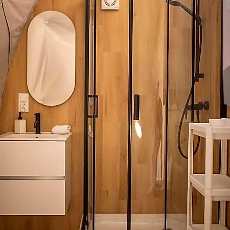 Szálloda Glamping Biala Czapla Nad Jeziorem Czorsztynskim 4*
